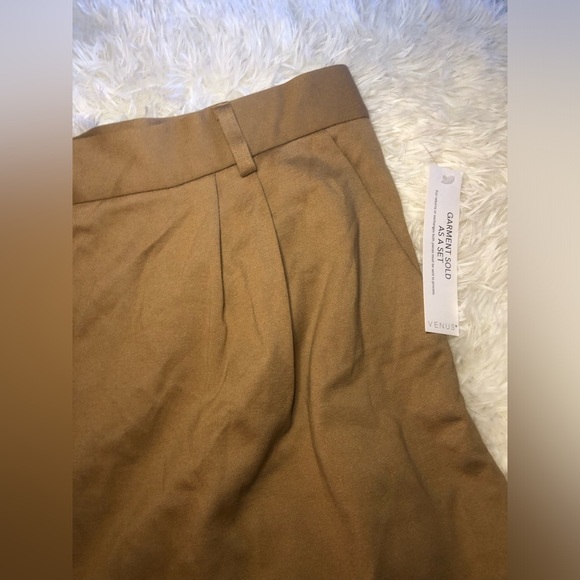 VENUS Tan Bermudas Chic Versatile Shorts - Picture 4 of 14